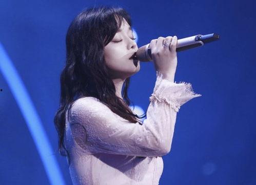 黄霄云有什么背景