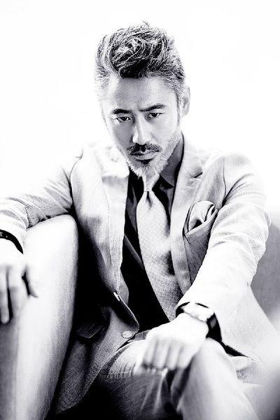 吴秀波照片大全图片,光影中的魅力演绎