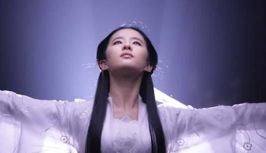 明星八卦之刘亦菲母女逢春,共谱温馨家庭新篇章